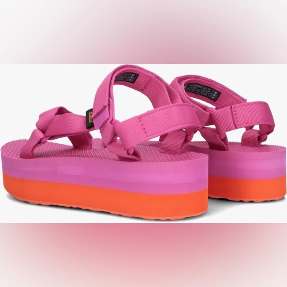 EUC Teva Flatform Universal Sandals - Picture 2 of 9